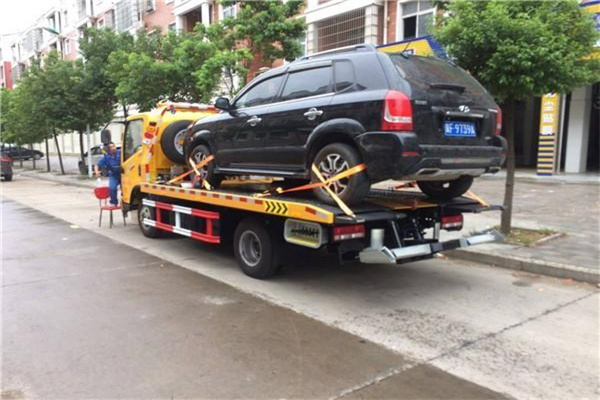 地庫(kù)拖車(chē)救援